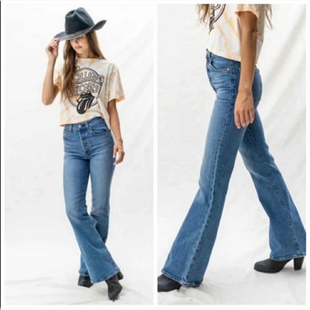 Levi's RIBCAGE Flare Super High Rise Jeans - Picture 6 of 9